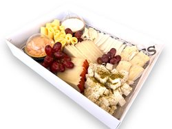 פלטת גבינות קשות גדולה